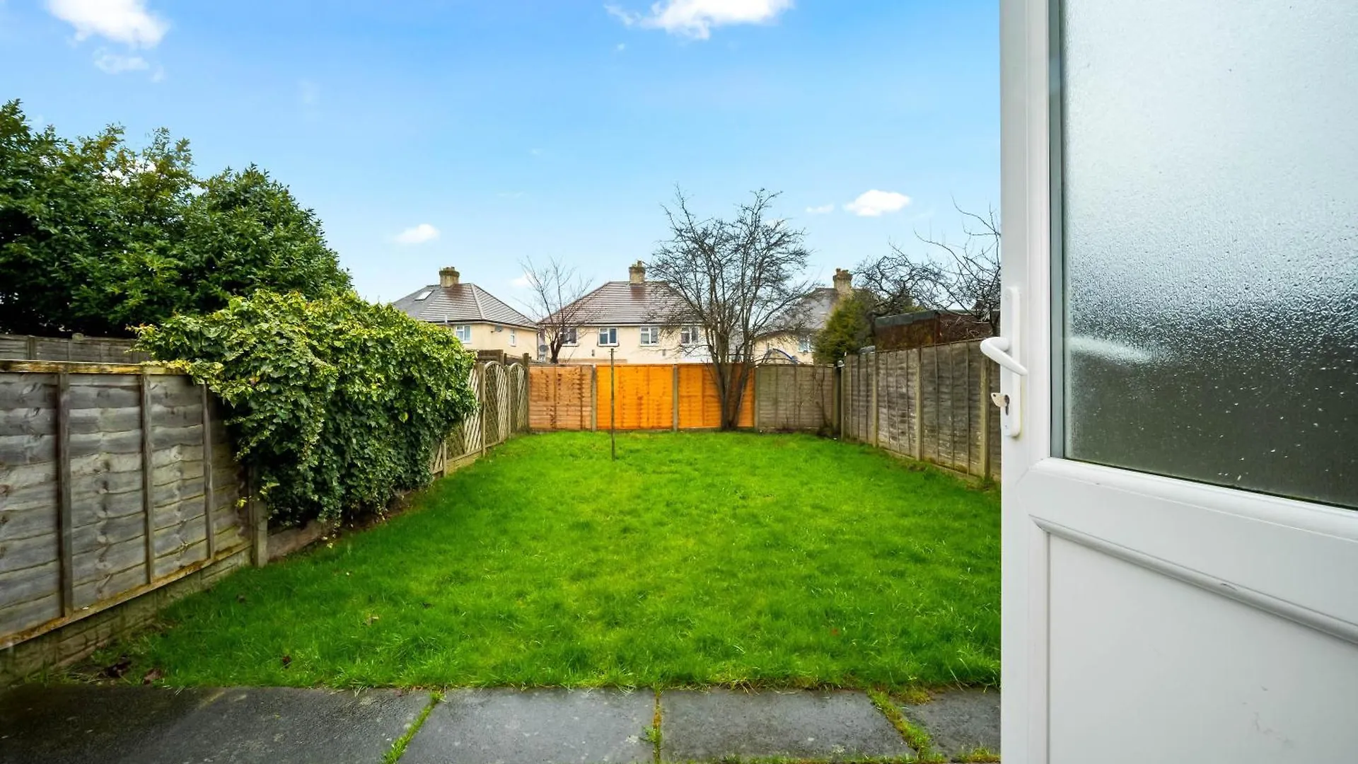 5 Bedrooms - 5 Bathrooms - Parking - Garden - 376 Birmingham 0*,  United Kingdom