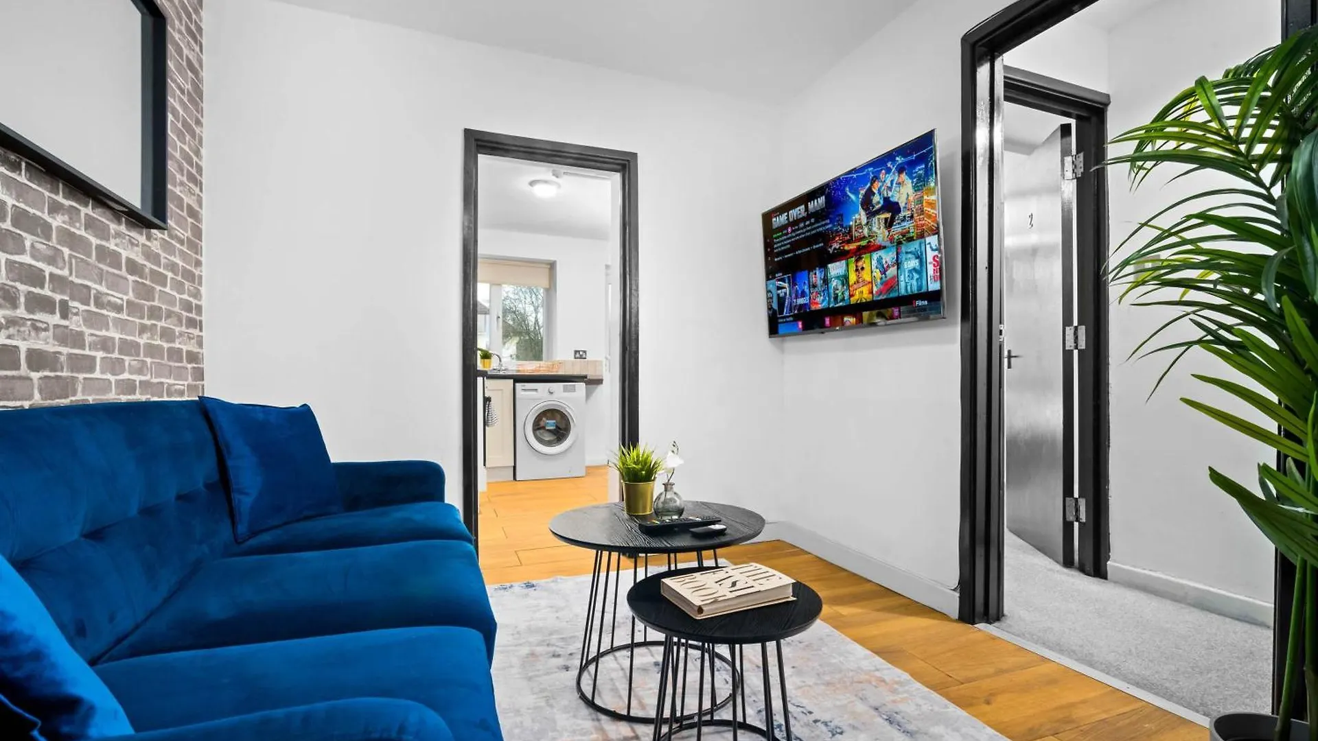 5 Bedrooms - 5 Bathrooms - Parking - Garden - 376 Birmingham 0*,