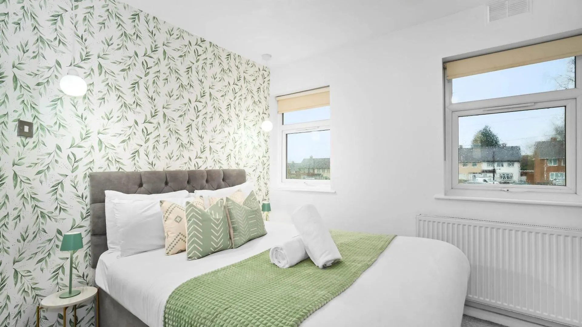 Holiday home 5 Bedrooms - 5 Bathrooms - Parking - Garden - 376 Birmingham United Kingdom