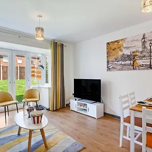  Holiday home Near Airport & Nec, The Leyburn