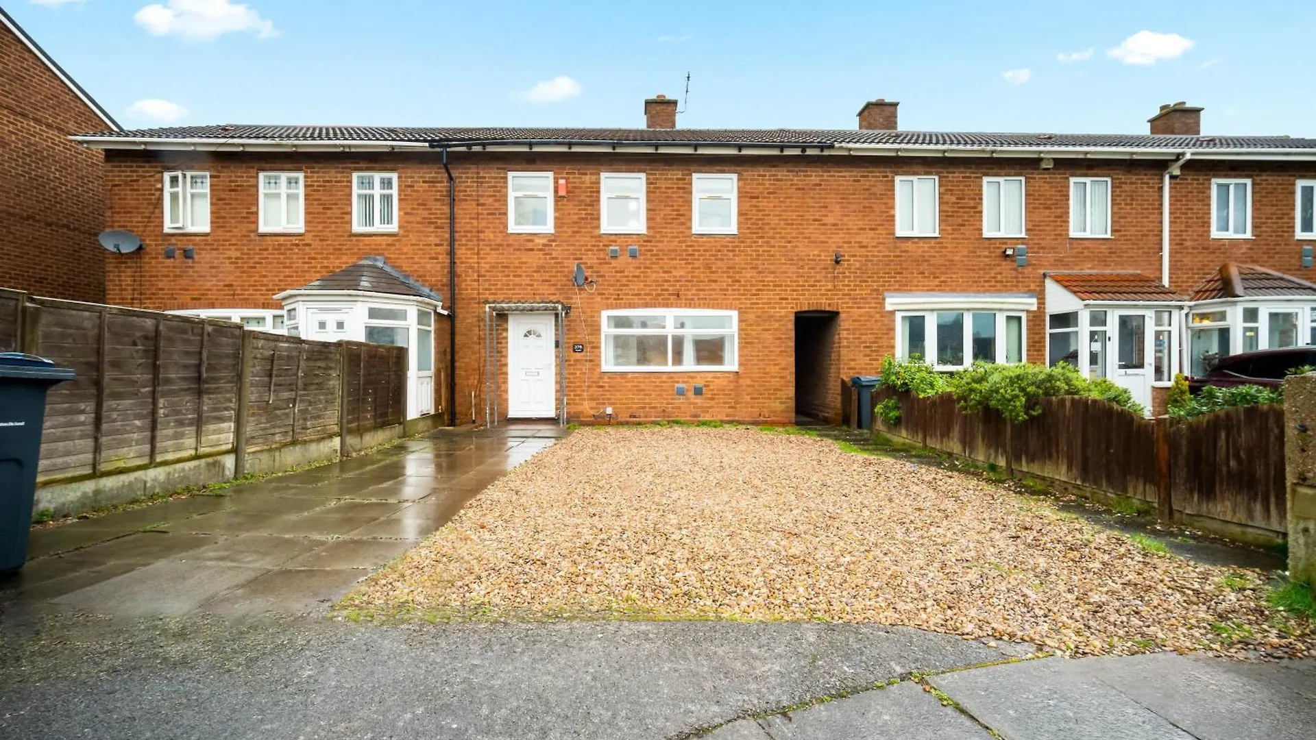 5 Bedrooms - 5 Bathrooms - Parking - Garden - 376 Birmingham 0*,